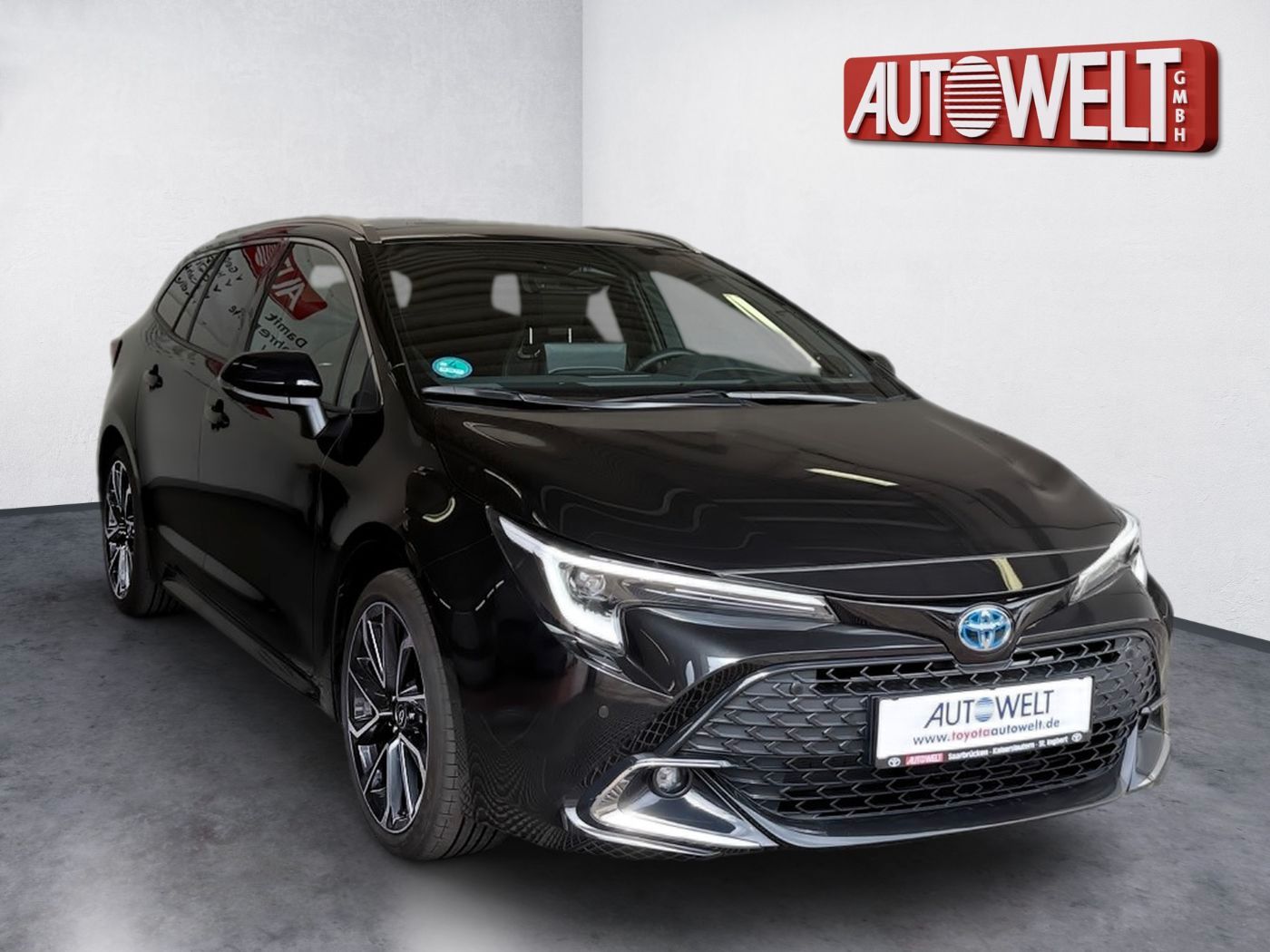 Fahrzeugabbildung Toyota Corolla Touring Sports 2.0 Lounge PanoramaSD JBL