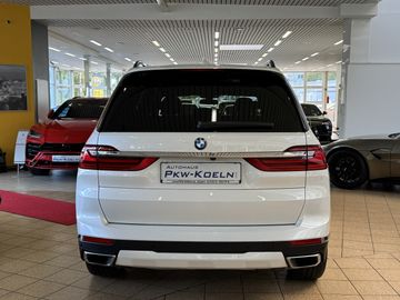 BMW X7 - 6