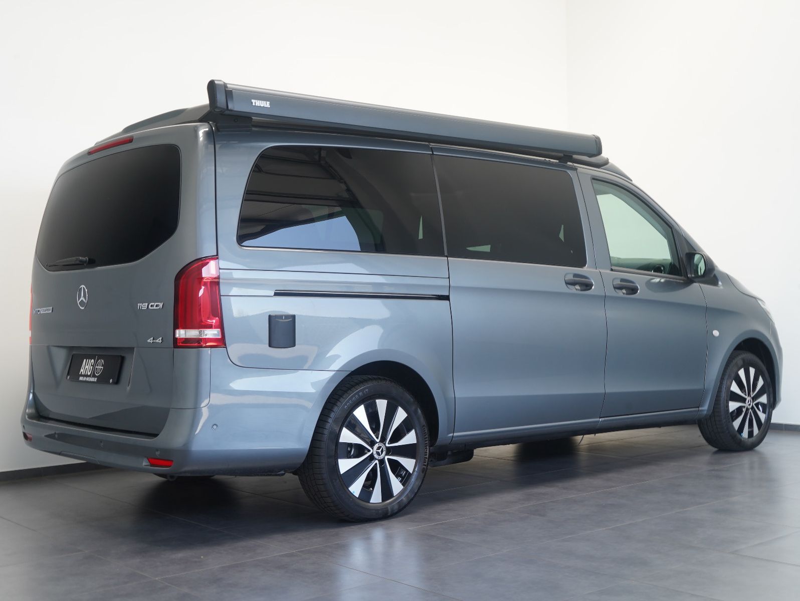 Fahrzeugabbildung Mercedes-Benz Vito Tourer 119 CDI Pro 4x4 lang PÖSSL/KÜCHE