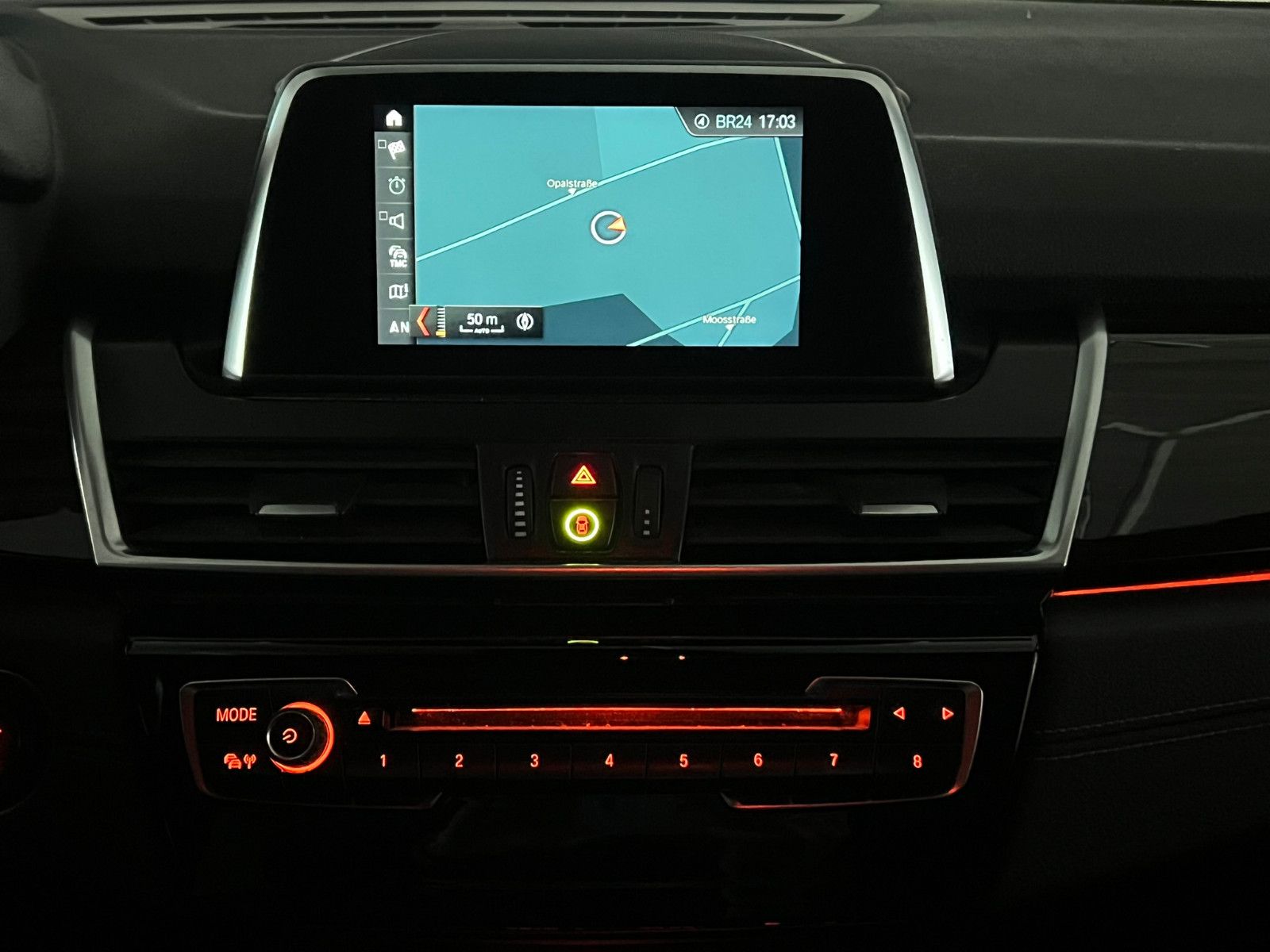 Fahrzeugabbildung BMW 218 d Gran Tourer LUXURY Line/PANO/LED/7-SITZER