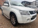 Suzuki Grand Vitara 2.0 Club  Allrad/ Automatik - Suzuki Grand Vitara: 2.0