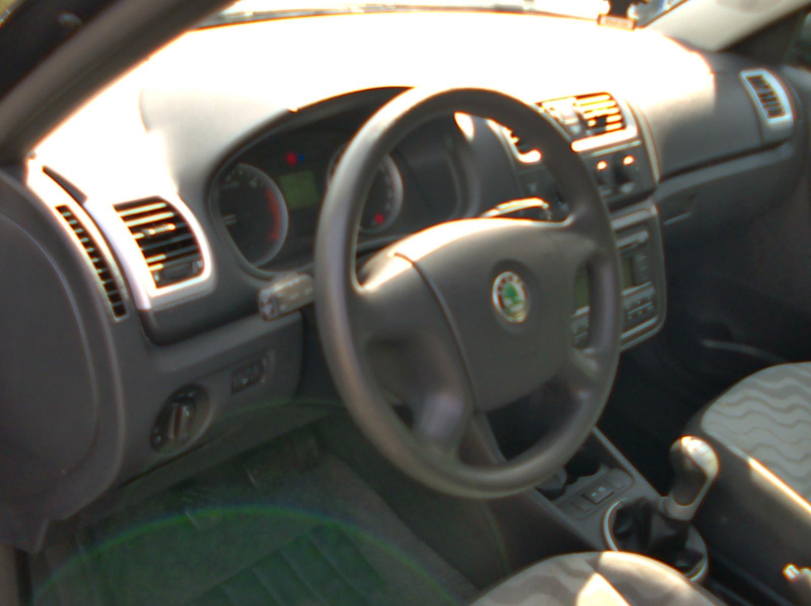 Skoda Fabia 2009 — photo 14