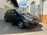 Kia Rio Spirit*Automatik*Freispr*SHZ*PD*2.Hd*TüV*EU5 - Kia Rio: Auto