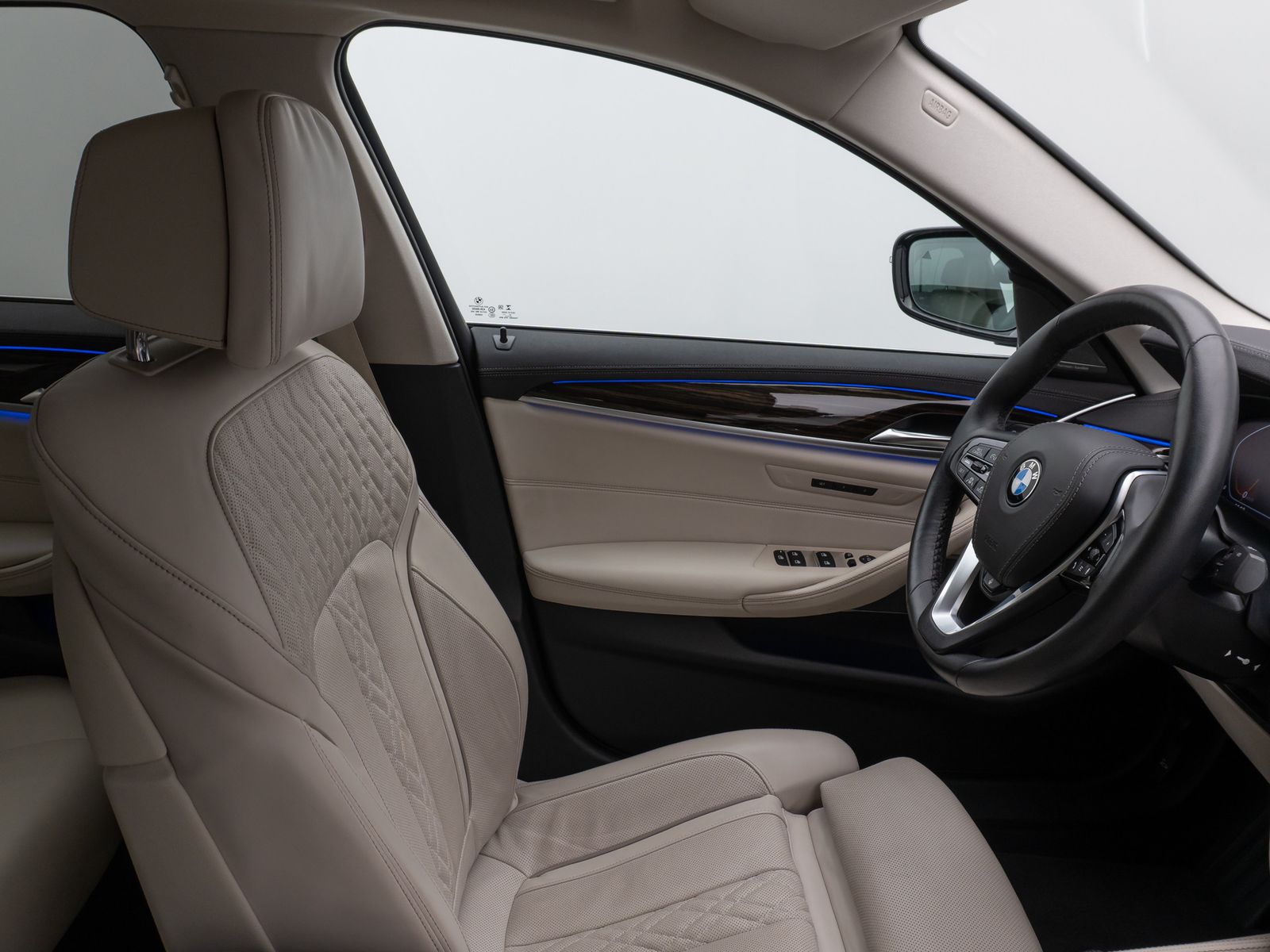 Fahrzeugabbildung BMW 530i Luxury Line Kamera Laser HUD DAB H/K SoftCL