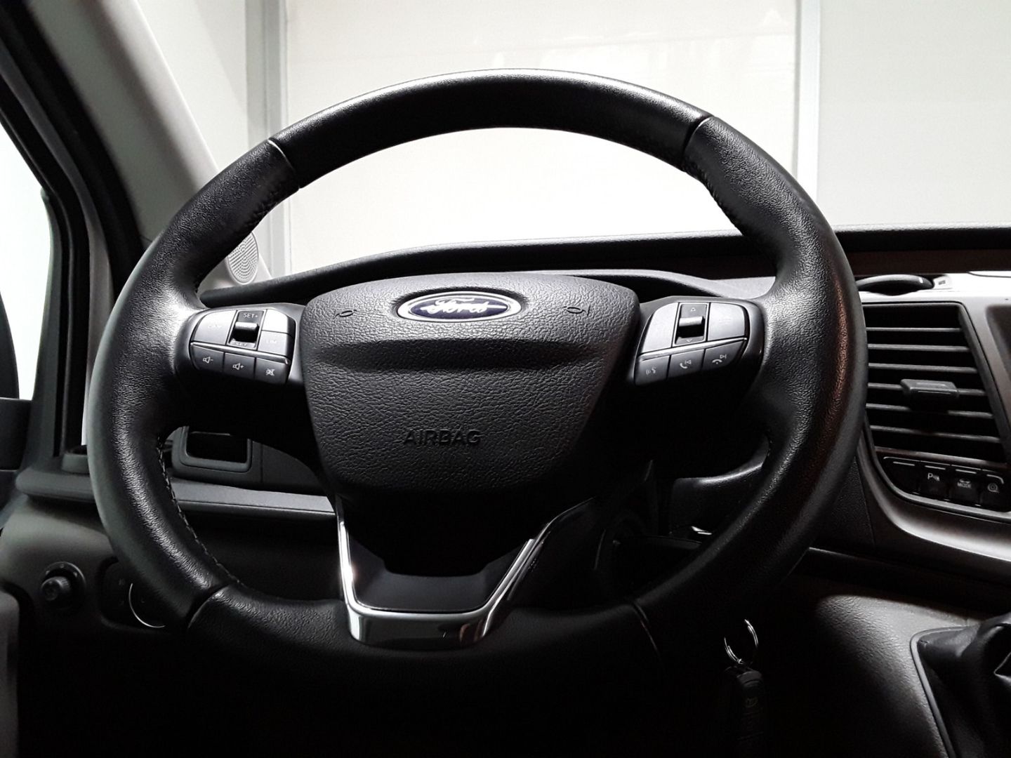 Fahrzeugabbildung Ford Transit Kasten 350 L2 Trend HOCHDACH