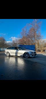 BMW E46 330i M-Paket !bis 07.05.! - BMW 330 Kombi 330i e46 mit Benzin-Antrieb