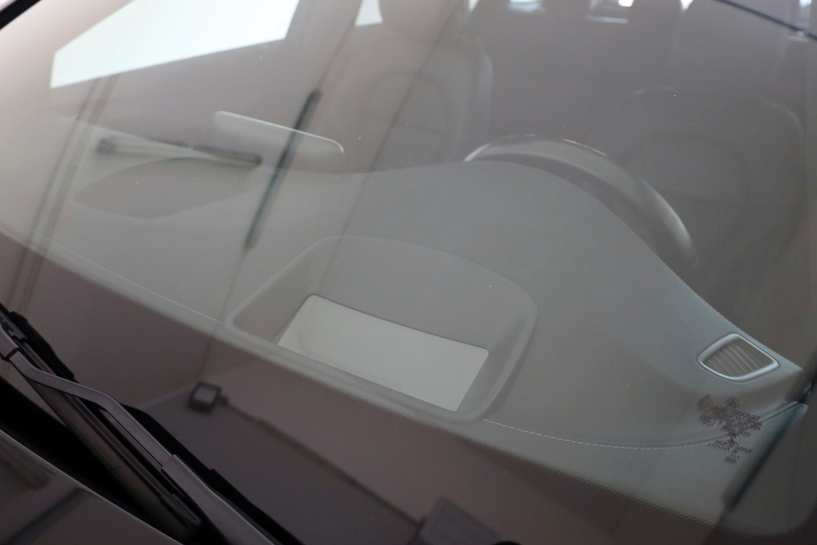 Fahrzeugabbildung Mercedes-Benz C 220d T, AMG Line,HeadUp,ACC,Keyless,Burmester