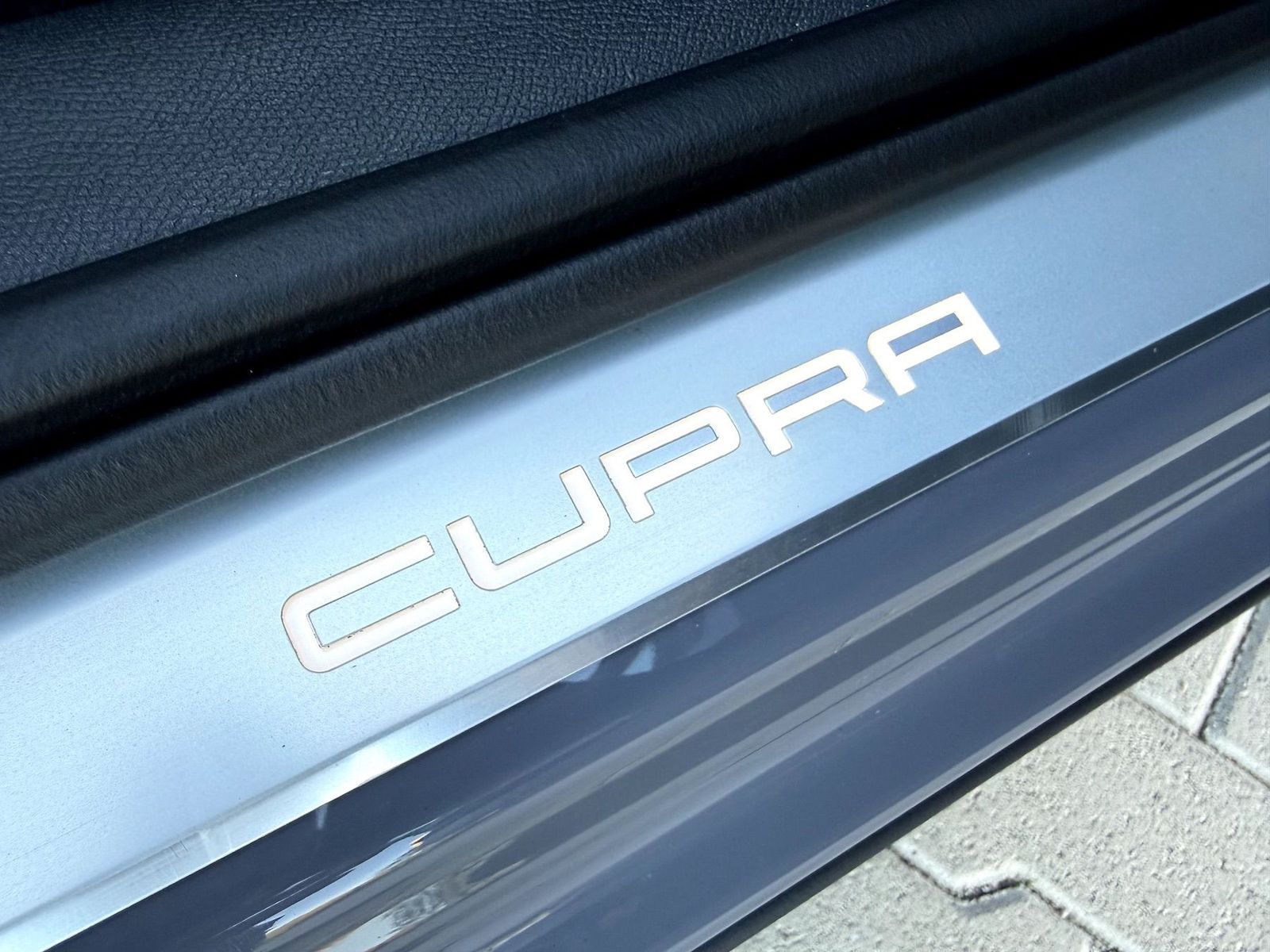 Fahrzeugabbildung CUPRA Formentor VZ 2.0 TSI DSG 4Drive 360°|PANO|KW V3