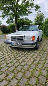 Mercedes-Benz Mercedes Benz W124 200D Oldtimer - Mercedes-Benz 200: W124 200d