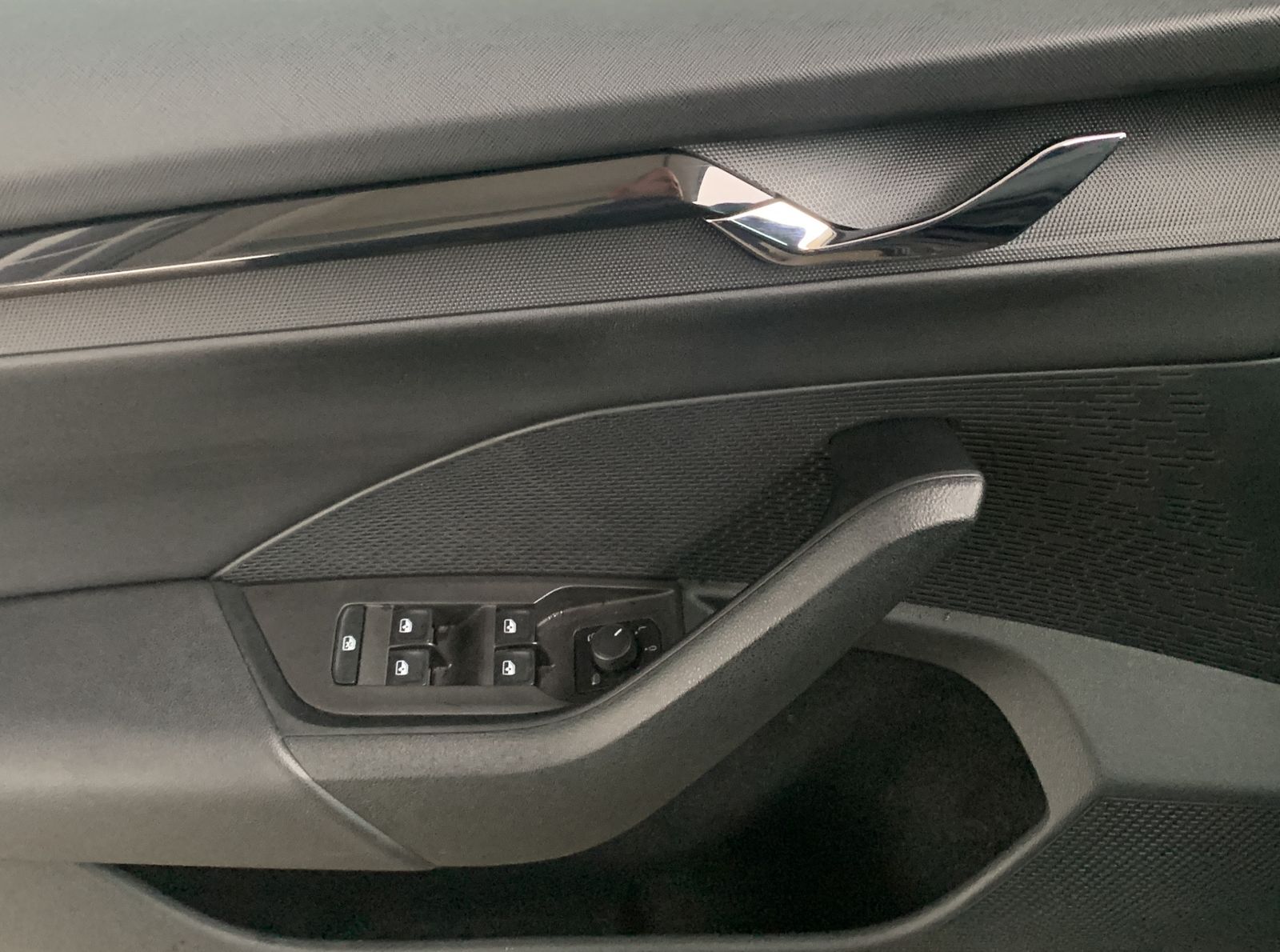 Fahrzeugabbildung SKODA Octavia 2.0 TDI*LED*Navi*SHZ*PDC*Temp*Spur*