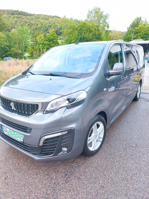 Image of Peugeot Traveller