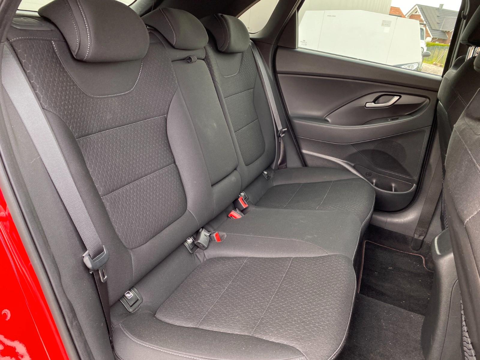 Hyundai i30 N LINE CAR PLAY SITZ-LENKRAD-HZG SCHECKHEFT
