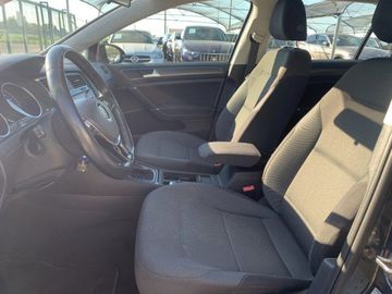 Volkswagen Golf - 10