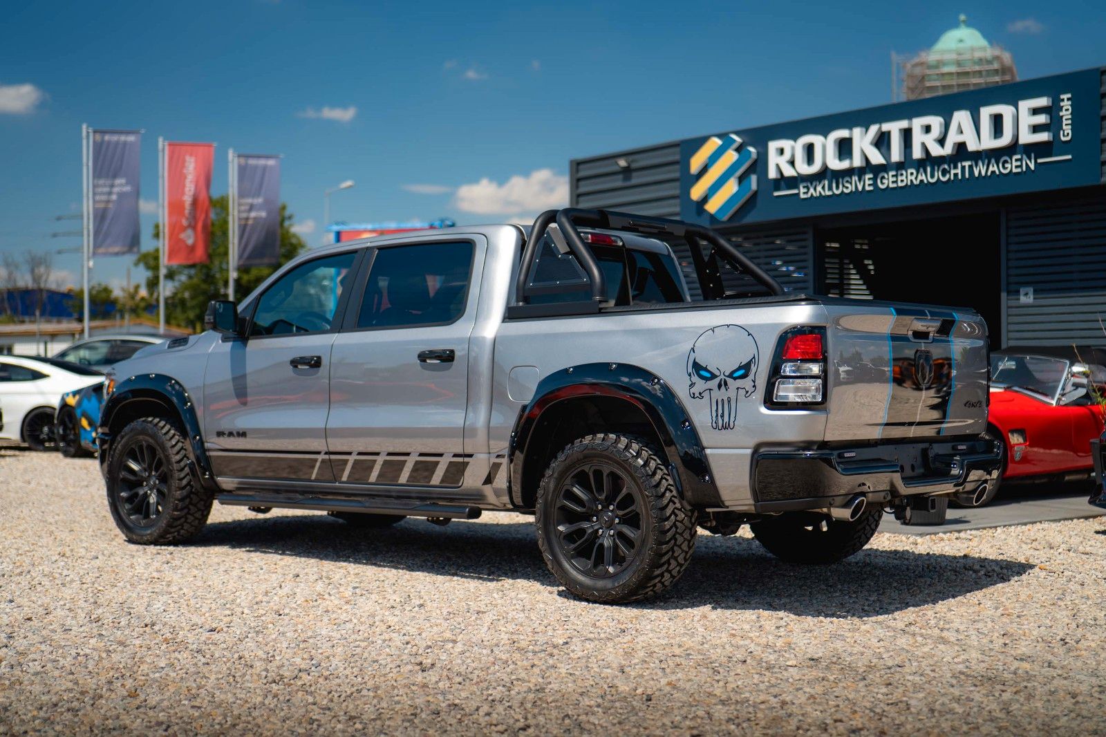 Fahrzeugabbildung Dodge RAM 5.7 V8 HEMI 4x4 OFFROAD Night PUNISHER 19%