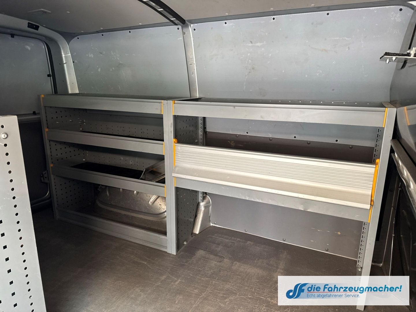 Fahrzeugabbildung Volkswagen Transporter T6.1 Kasten FWD Navi LED ACC Apple *