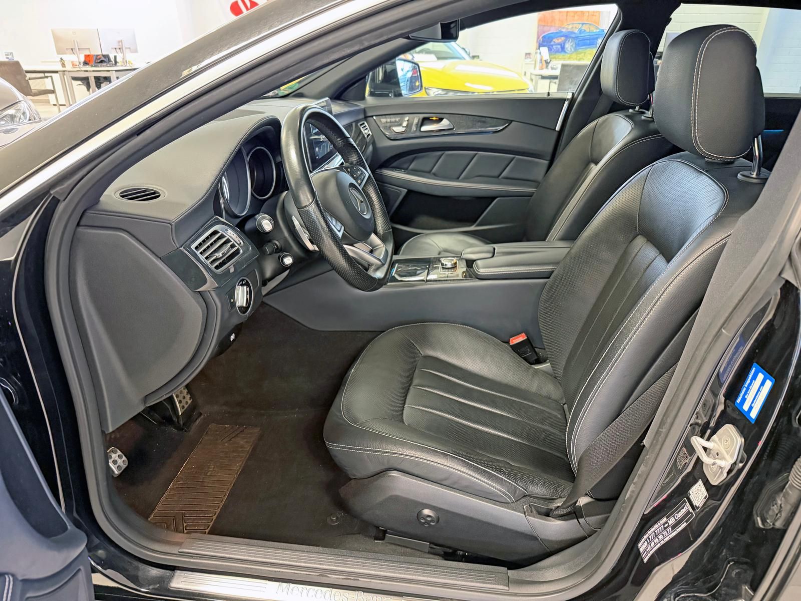 Fahrzeugabbildung Mercedes-Benz CLS 350d AMG/9G/4MATIC/DISTRO/PANO/360°/ILS/RCAM