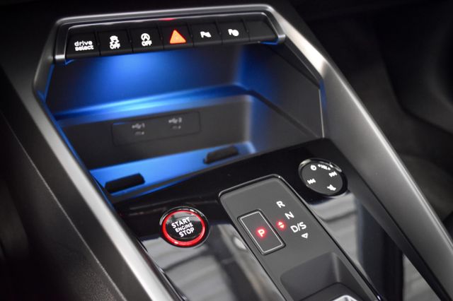 Fahrzeugabbildung Audi RS3 2.5 TFSI QUATTRO B&O ACC SPORTABGAS RAUTE