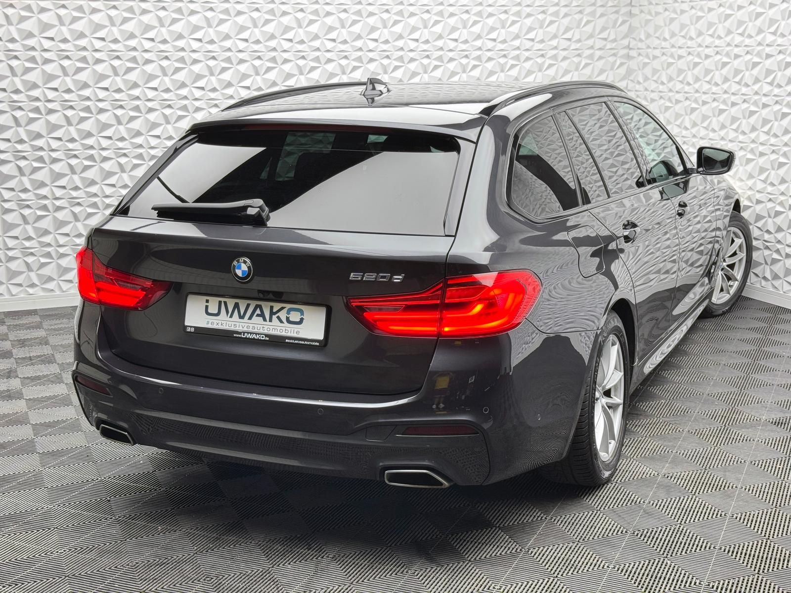 Fahrzeugabbildung BMW 520d M-PAKET/AKTIVLENK/ACC/PANO/AHK/KEYL/CAM/DAB