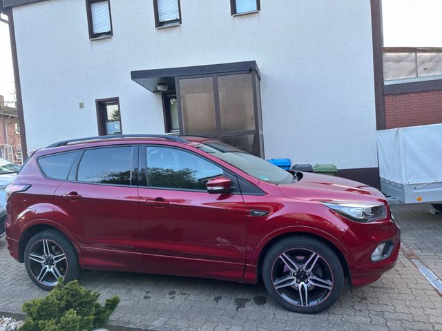 Ford Kuga 2,0 TDCi 4x4 132kW ST-Line PowerShift S...