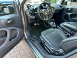 Smart fortwo 66kW DCT BRABUS*LEDER*NAVI*SHZ*KAM* - Smart Gebrauchtwagen von 2019
