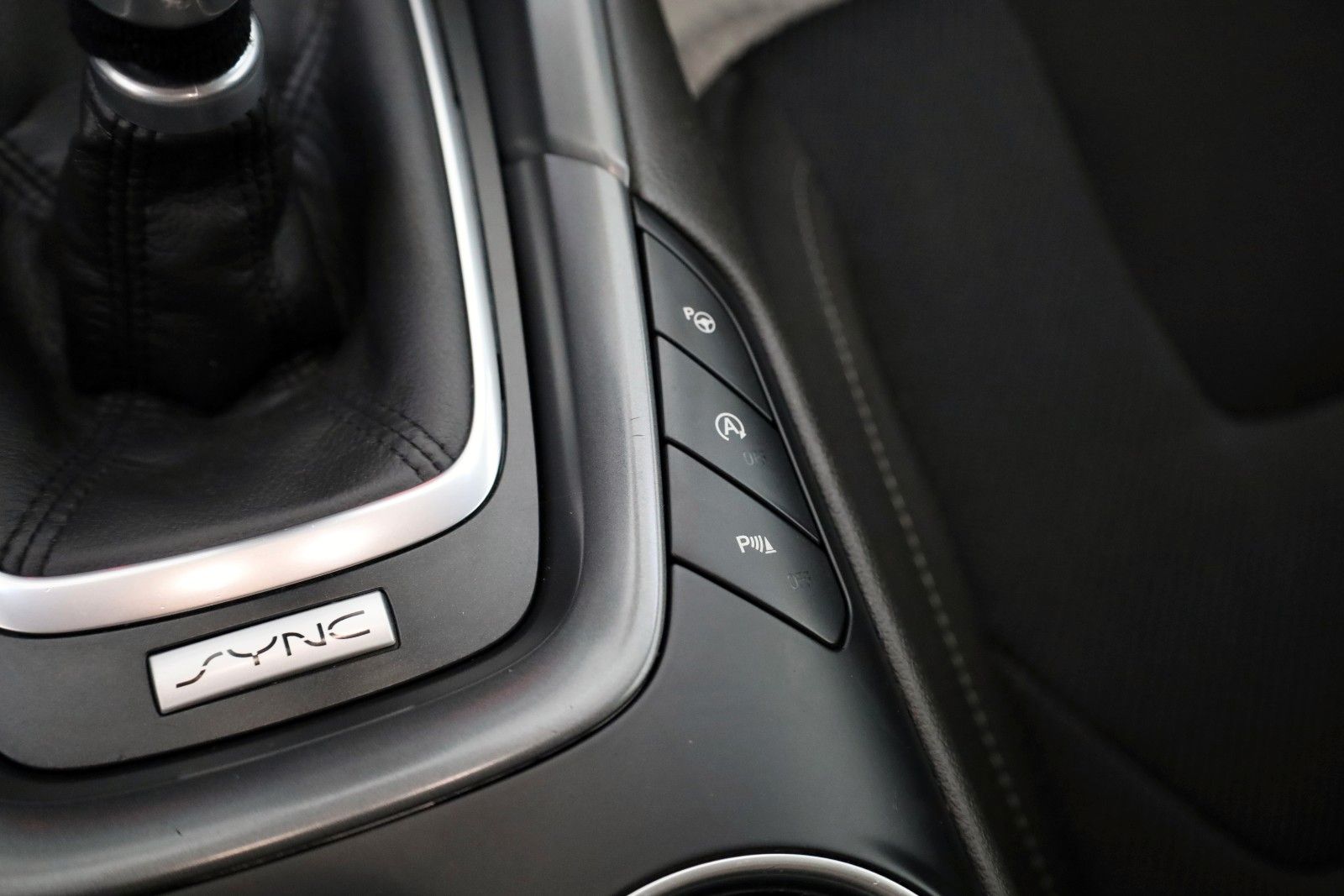 Fahrzeugabbildung Ford Mondeo Turnier Titanium Navi,SH,PDC,AHK,SR+WR