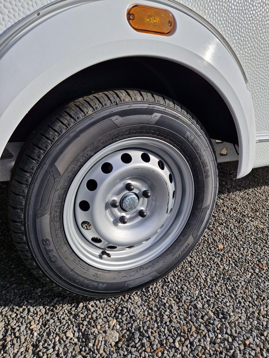 Fahrzeugabbildung Knaus Sport 450 FU