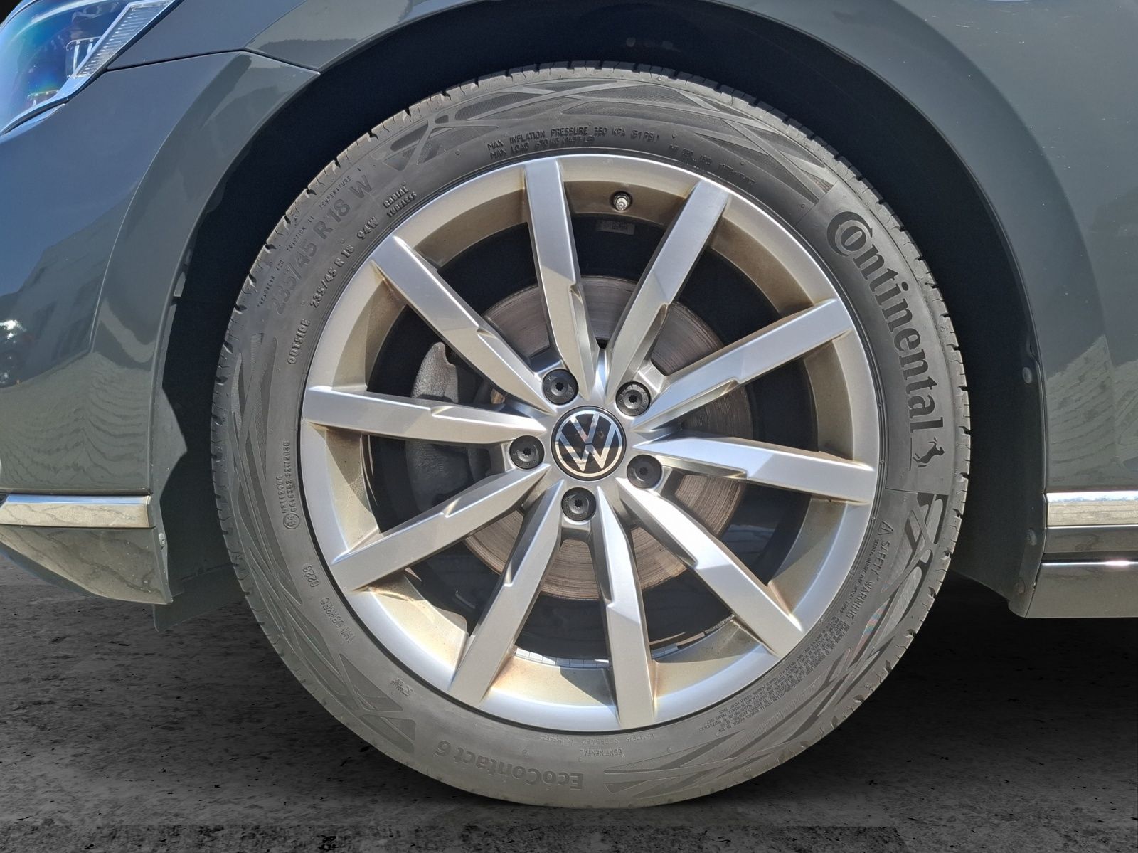 Fahrzeugabbildung Volkswagen Passat Variant TDI Elegance DSG R-Line Matrix AH