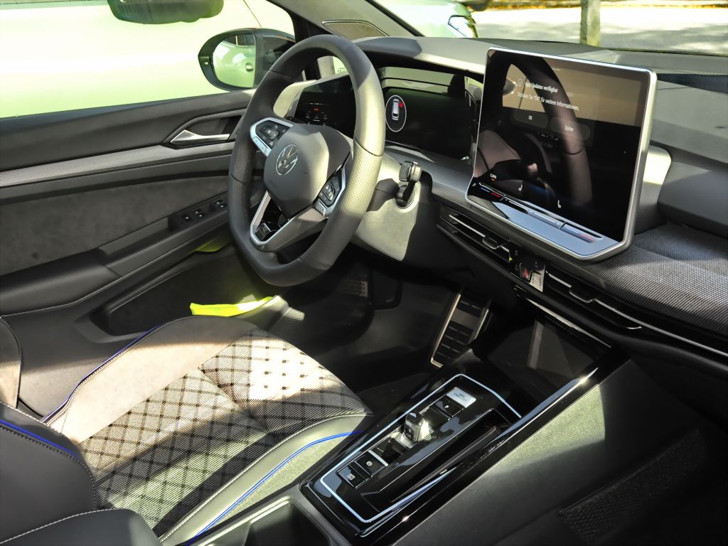 Volkswagen Golf Variant R-Line 1,5eTSI Panorama Navi Matrix imagem 3