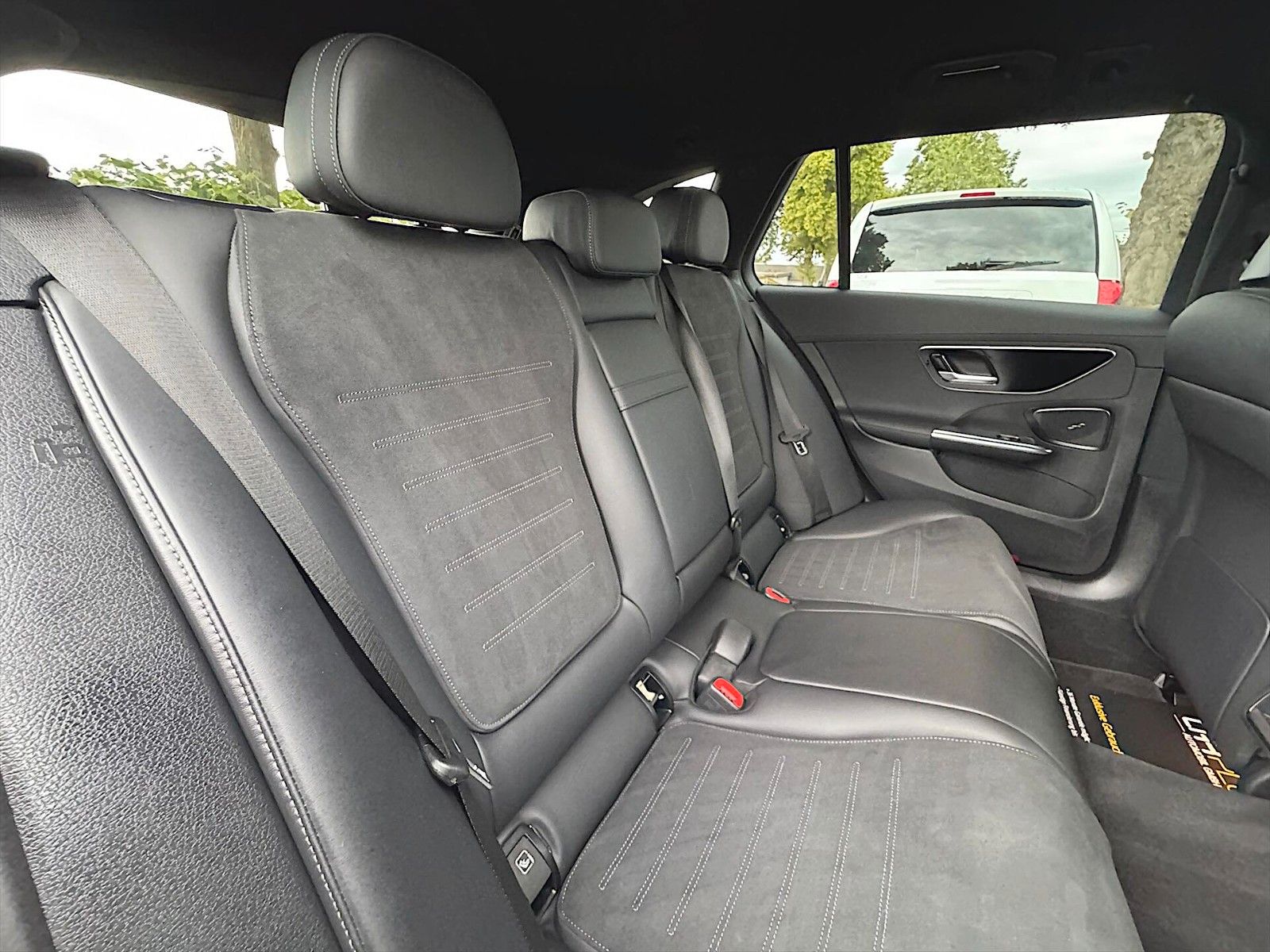 Fahrzeugabbildung Mercedes-Benz C 200 T AMG Night *Burmester*LED*DAB*1.Hand*