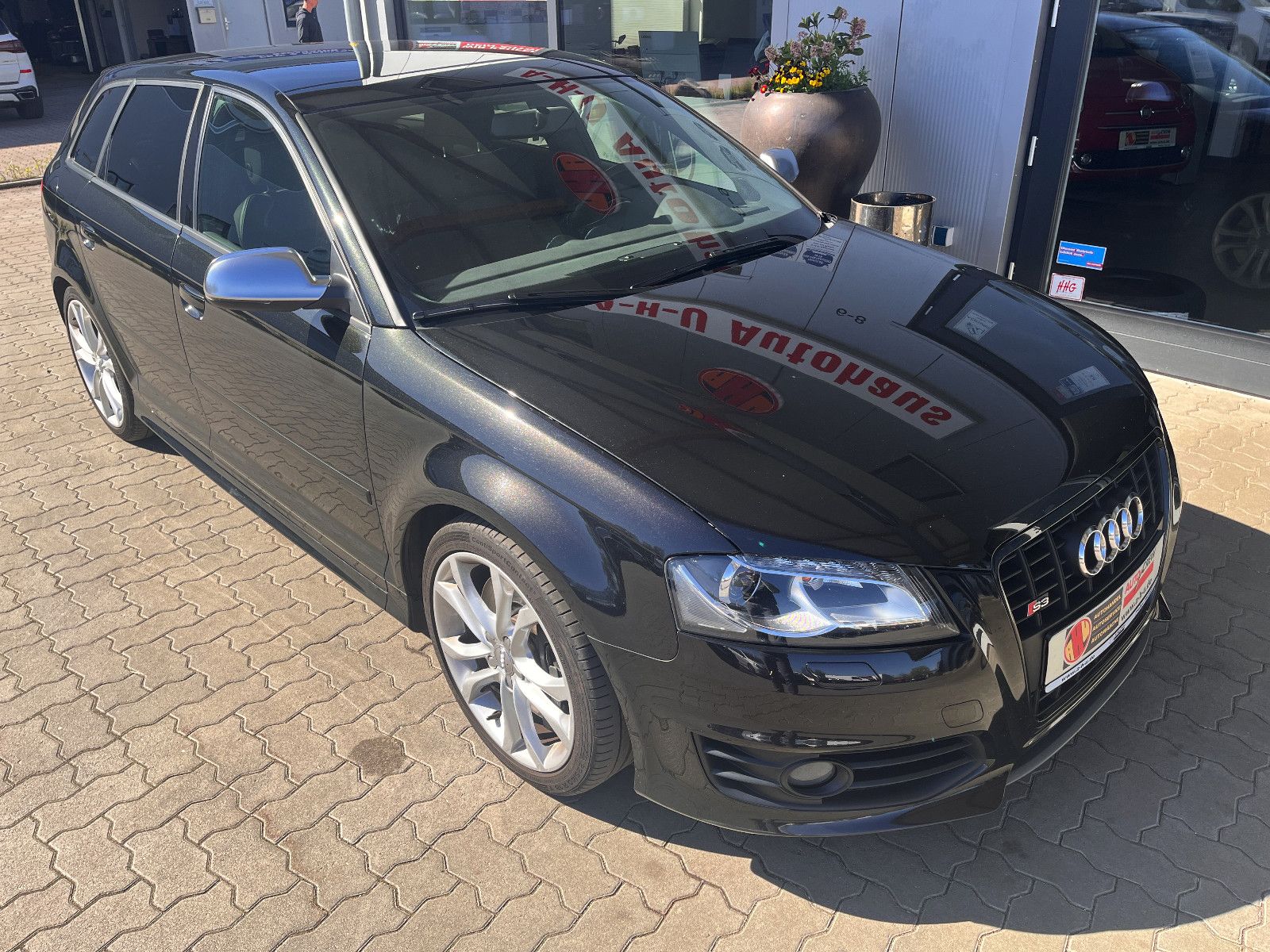 Fahrzeugabbildung Audi S3 Sportback 2.0 TFSI quattro