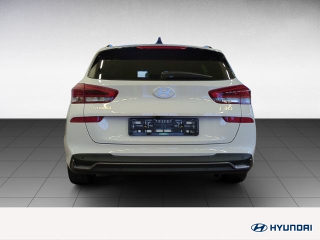 Fahrzeugabbildung Hyundai i30 FL Kombi (MY25) 1.5 T-GDI (140 PS) 48V 7-DCT