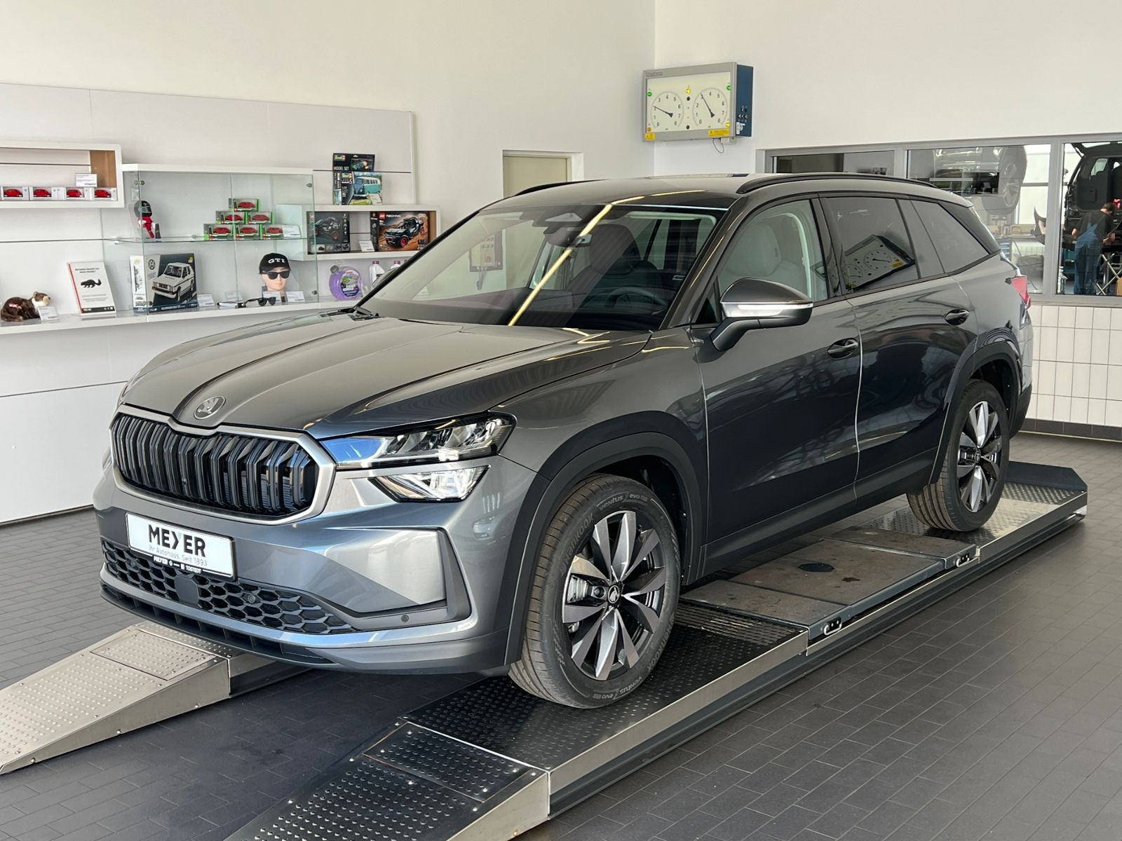 Fahrzeugabbildung SKODA Kodiaq Selection 2.0 TDI DSG *LED,AHK,Navi,Winte