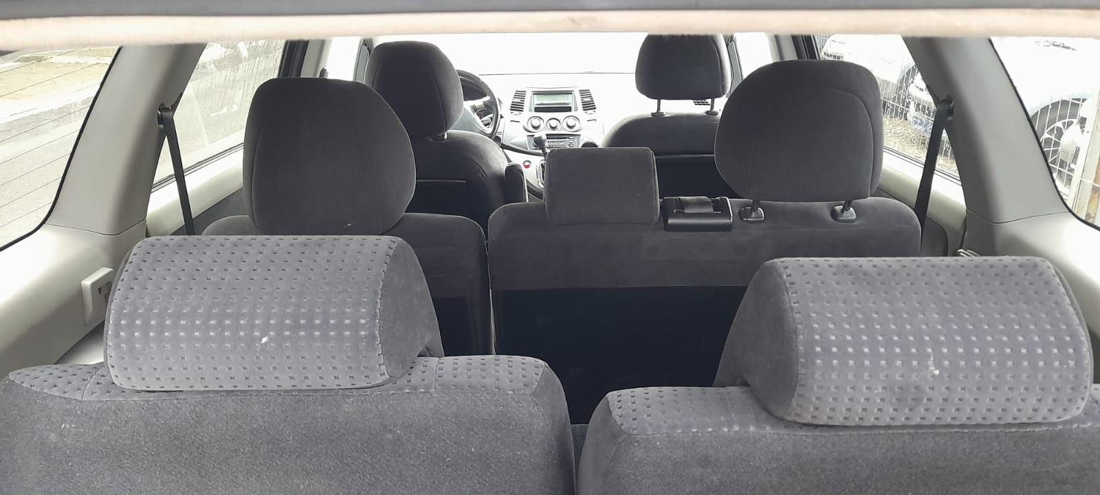 Mitsubishi Grandis 2006 — photo 6