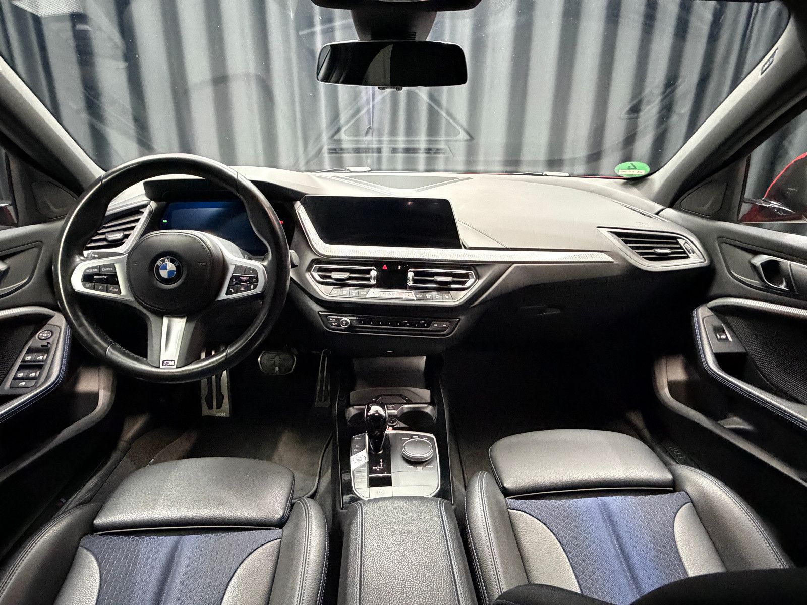 Fahrzeugabbildung BMW 118 d M Sport|HIFI|RF-CAM|DIG-TACHO|NAVI