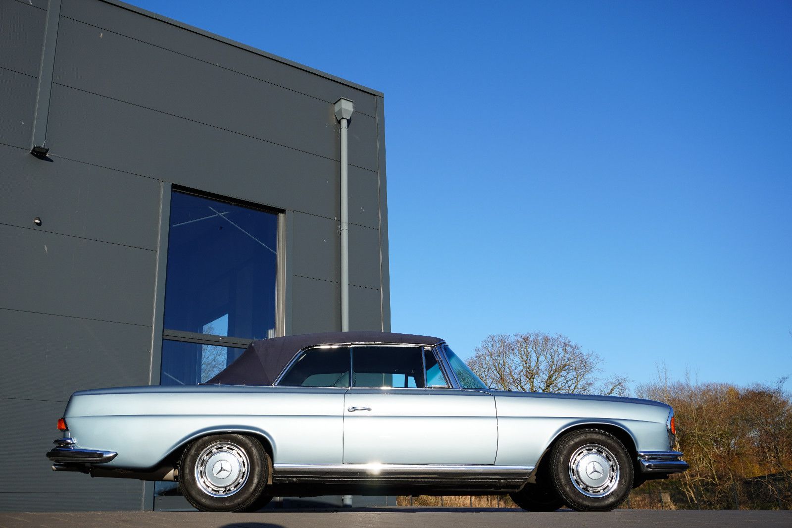 Fahrzeugabbildung Mercedes-Benz 280 SE 3,5 Cabriolet