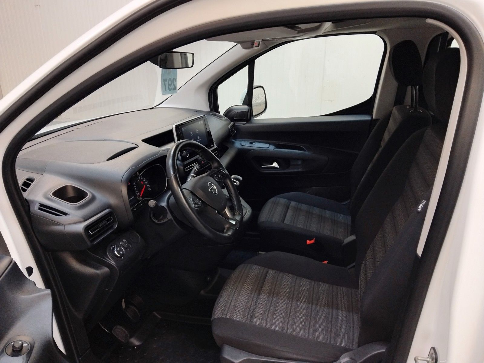 Opel Combo (01/2021, Benzin)