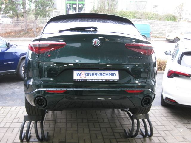 Fahrzeugabbildung Alfa Romeo Stelvio Veloce 2.2 16V AWD + Allrad + Panorama