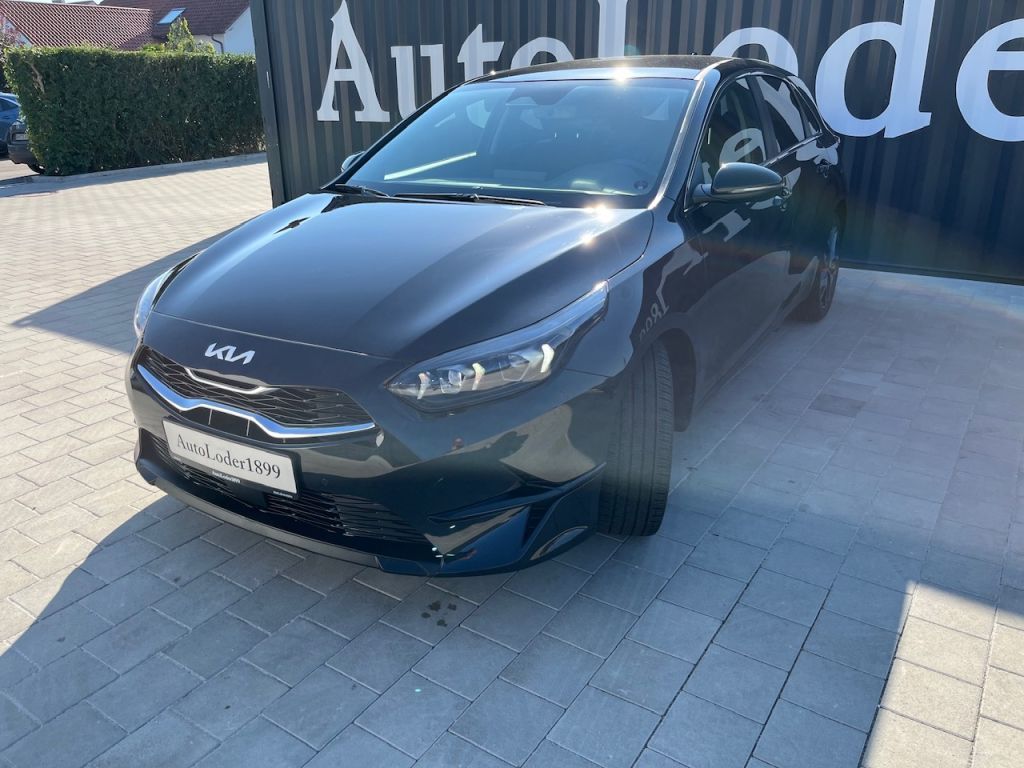 Kia Ceed 1.5 T-GDI DCT7 OPF Vision