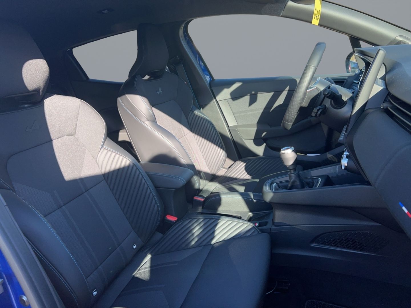 Fahrzeugabbildung Renault Clio V Esprit Alpine 1.0 TCe 90 EU6e Navi digita
