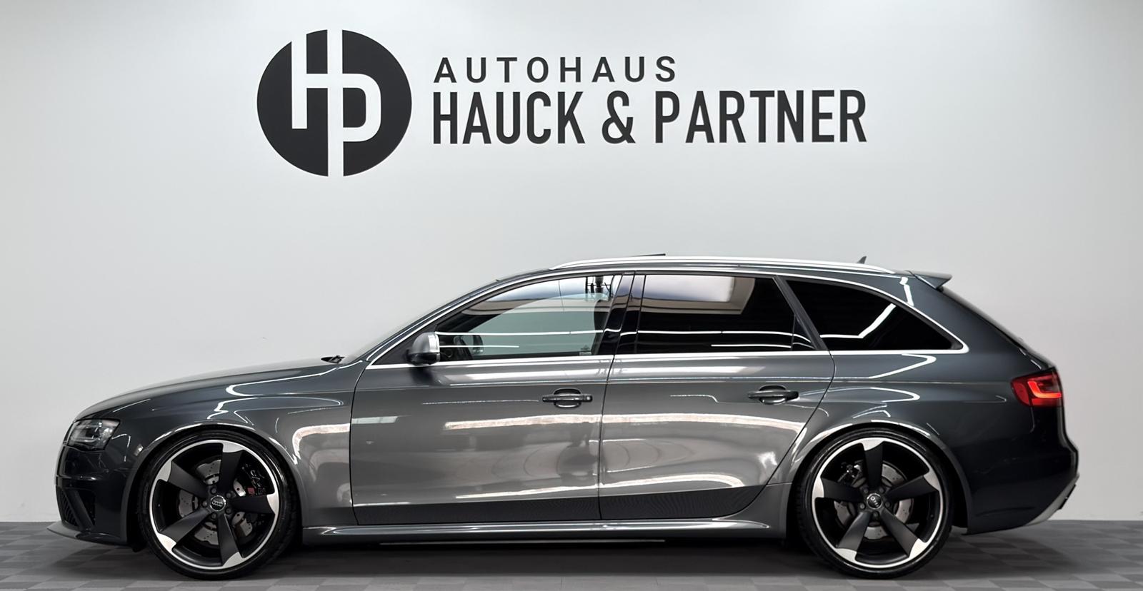 AUDI RS4 AVANT 4.2 V8 FSI 450ch QUATTRO - B&O - TOIT PANORAMIQUE - CAPRISTO - SUSPENSION KW - CUIR/ALCANTARA