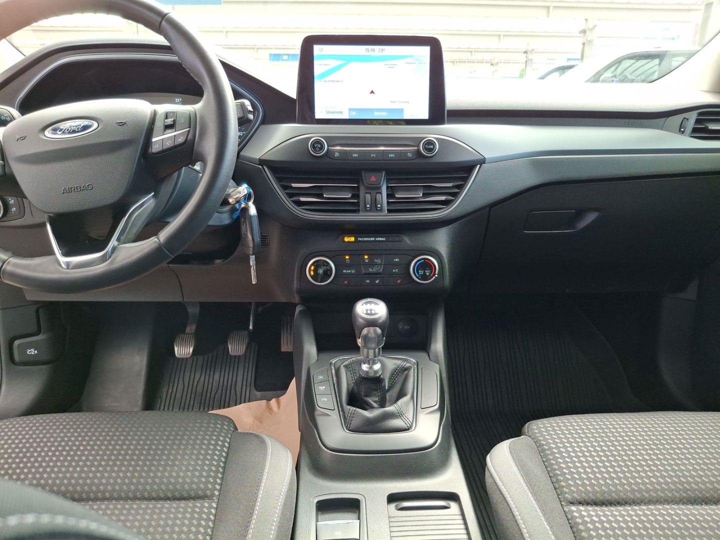 Fahrzeugabbildung Ford Focus Turnier Cool & Connect Navi GJR Winterpake