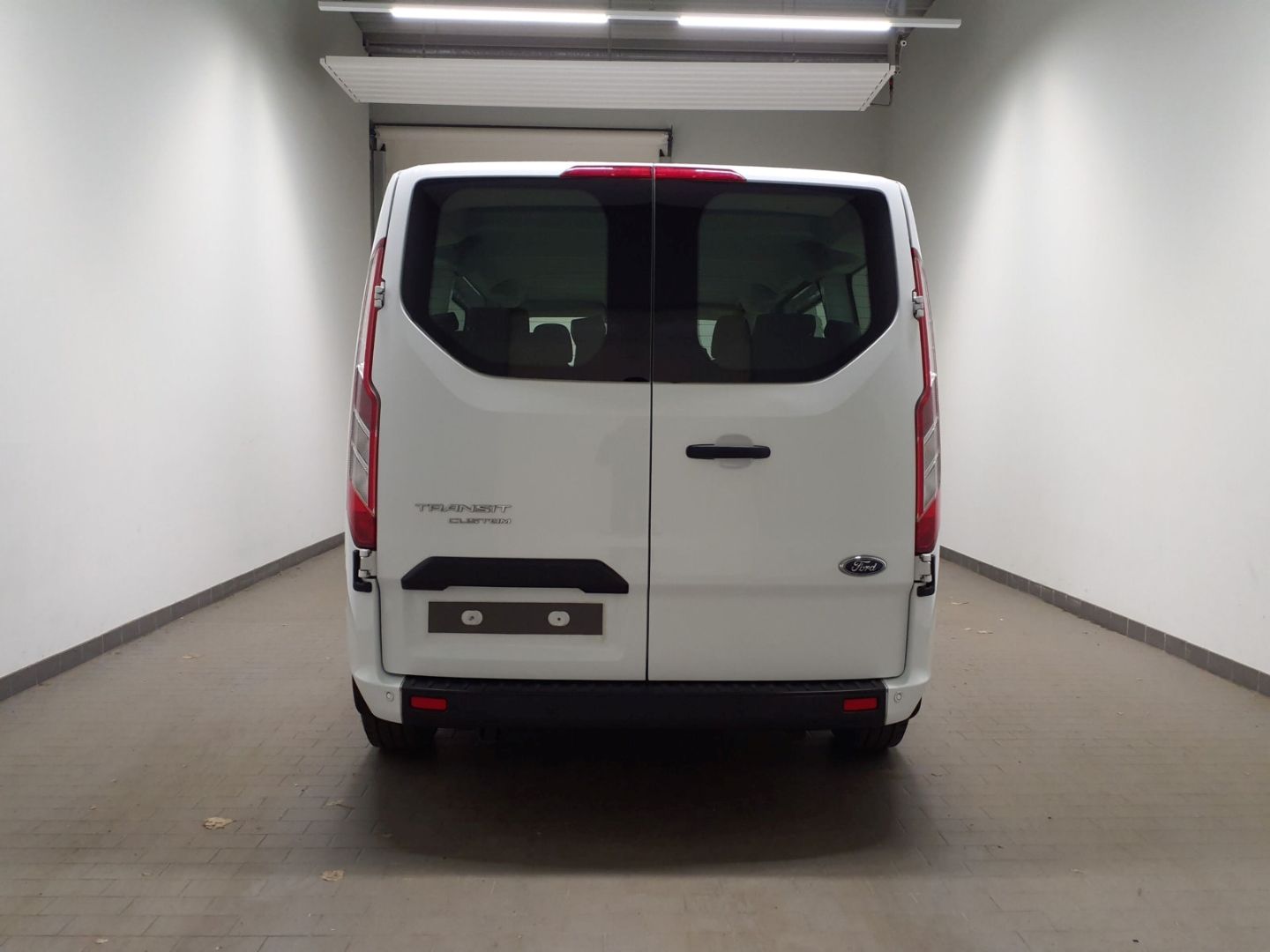 Fahrzeugabbildung Ford Transit Custom Kombi 340 L1 Trend 2.0 TDCi EU6d-