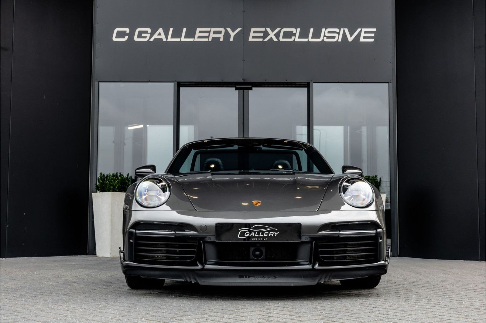 Porsche 992 Cabrio 3.8 Turbo S - Akrapovic | Sport Chron imagem 2