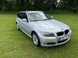 BMW 320d Touring - 8-fach bereift, guter Zustand - BMW 320 aus 2010: Kombi, 320d