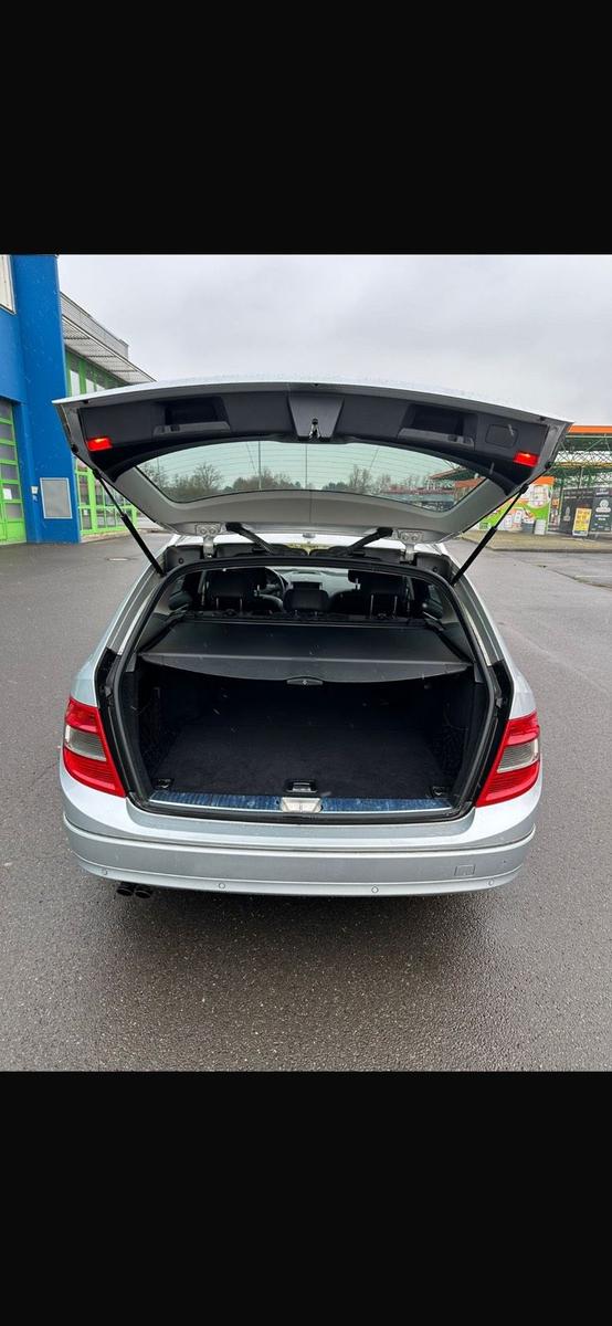 Mercedes-Benz C200 2009 — photo 7