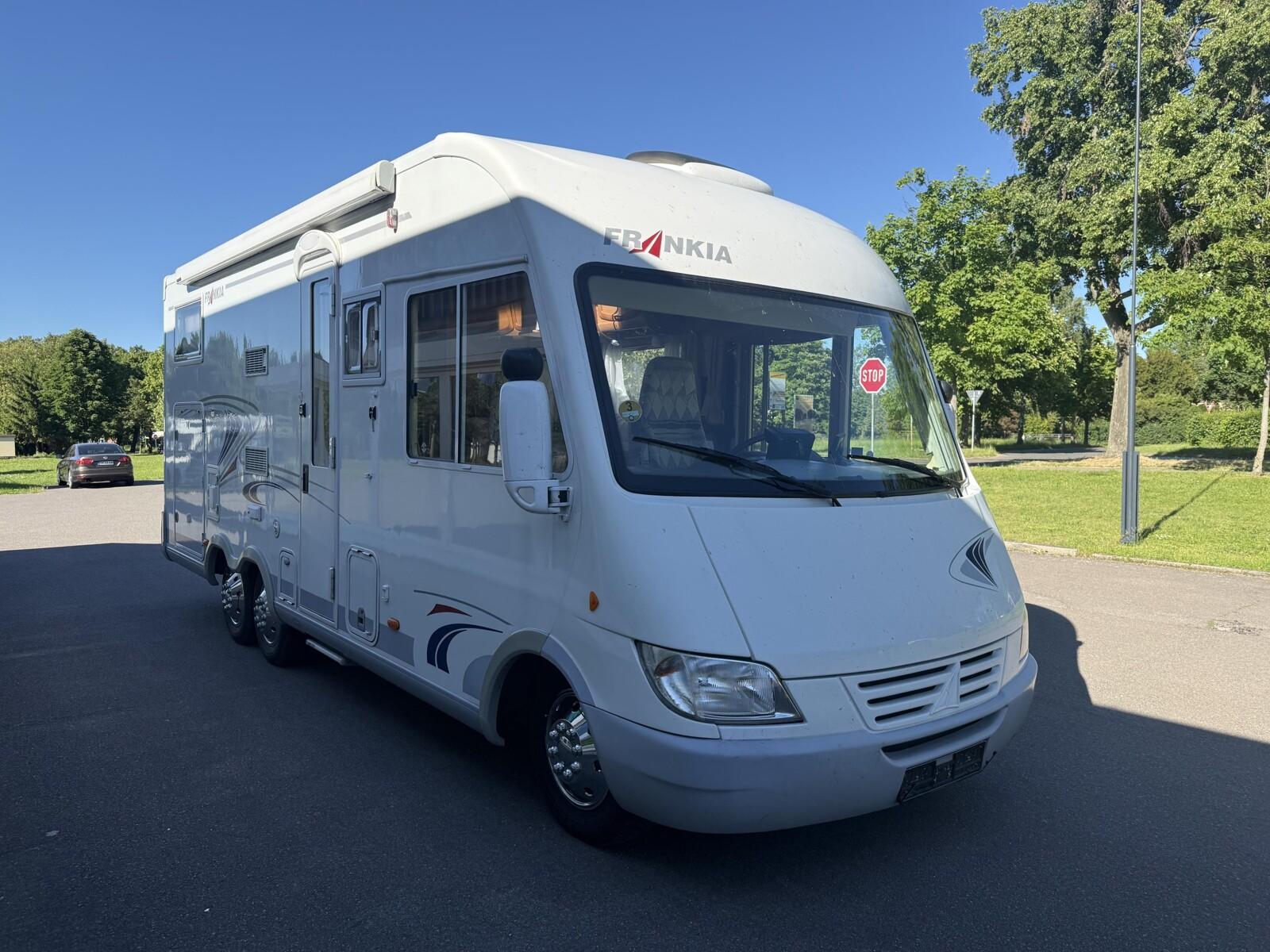 Frankia I 700 Solar+SAT.Antenne+Heckgarage+Motorklima
