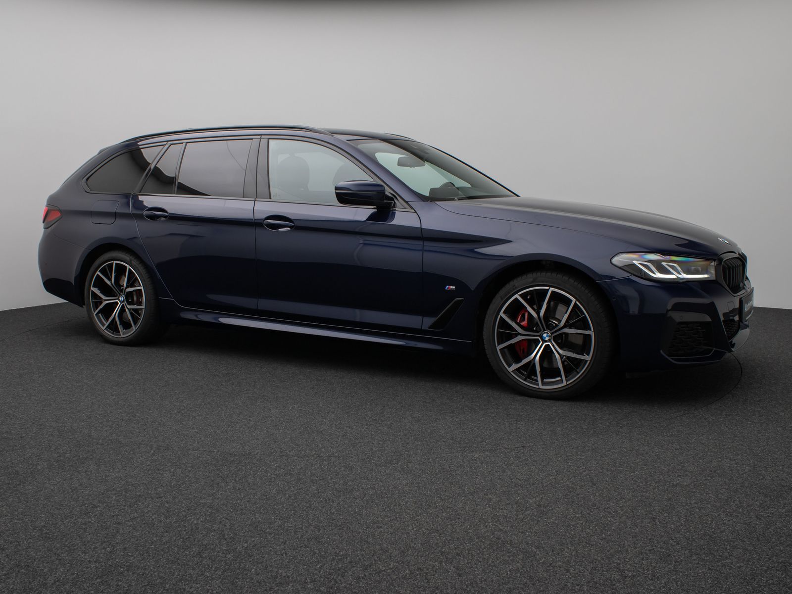 Fahrzeugabbildung BMW 520d M Sport Pro Kamera HUD DAB H/K 4xKlima 19"