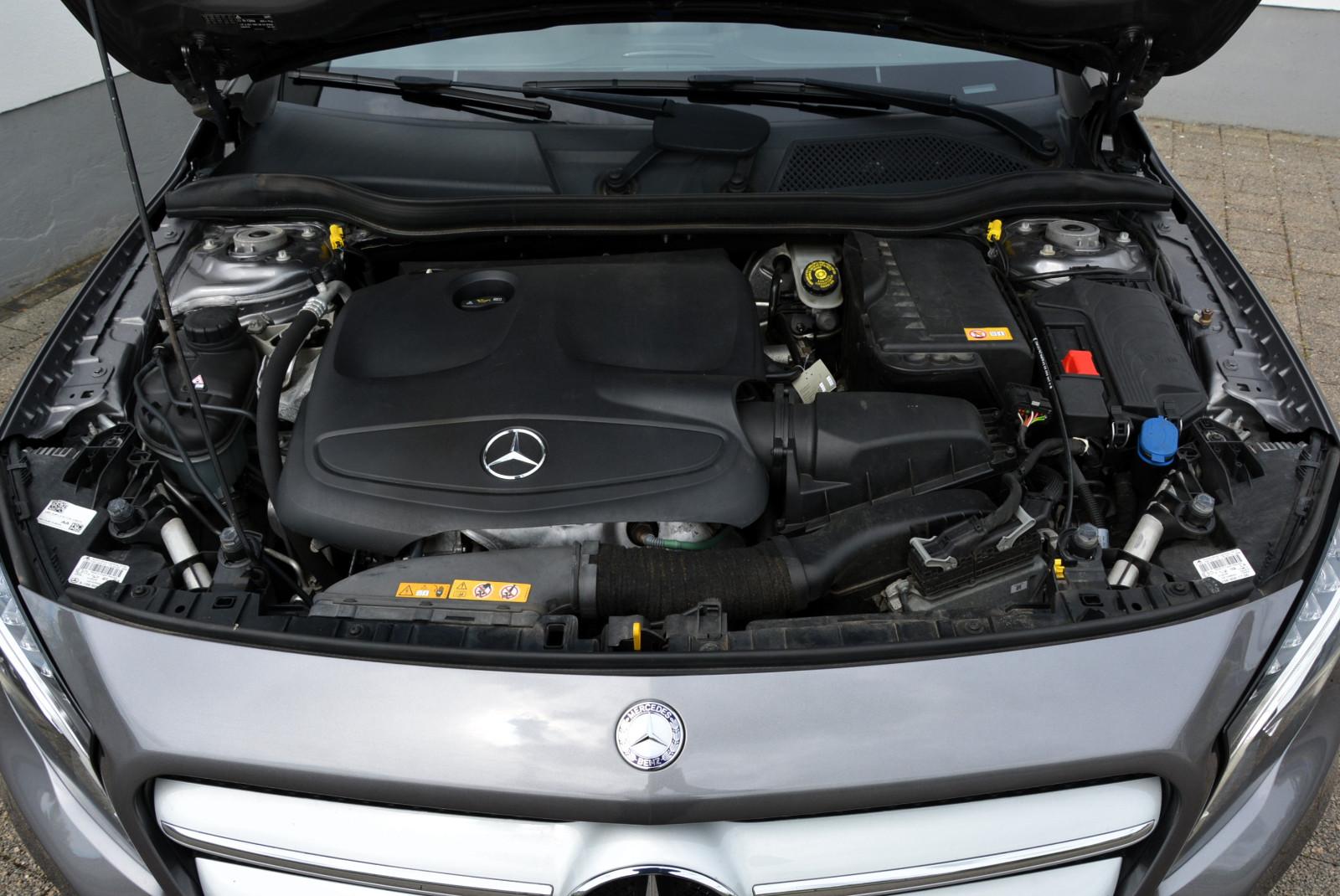 MERCEDES-BENZ GLA - 200 - BI-XENON - 156 CV
