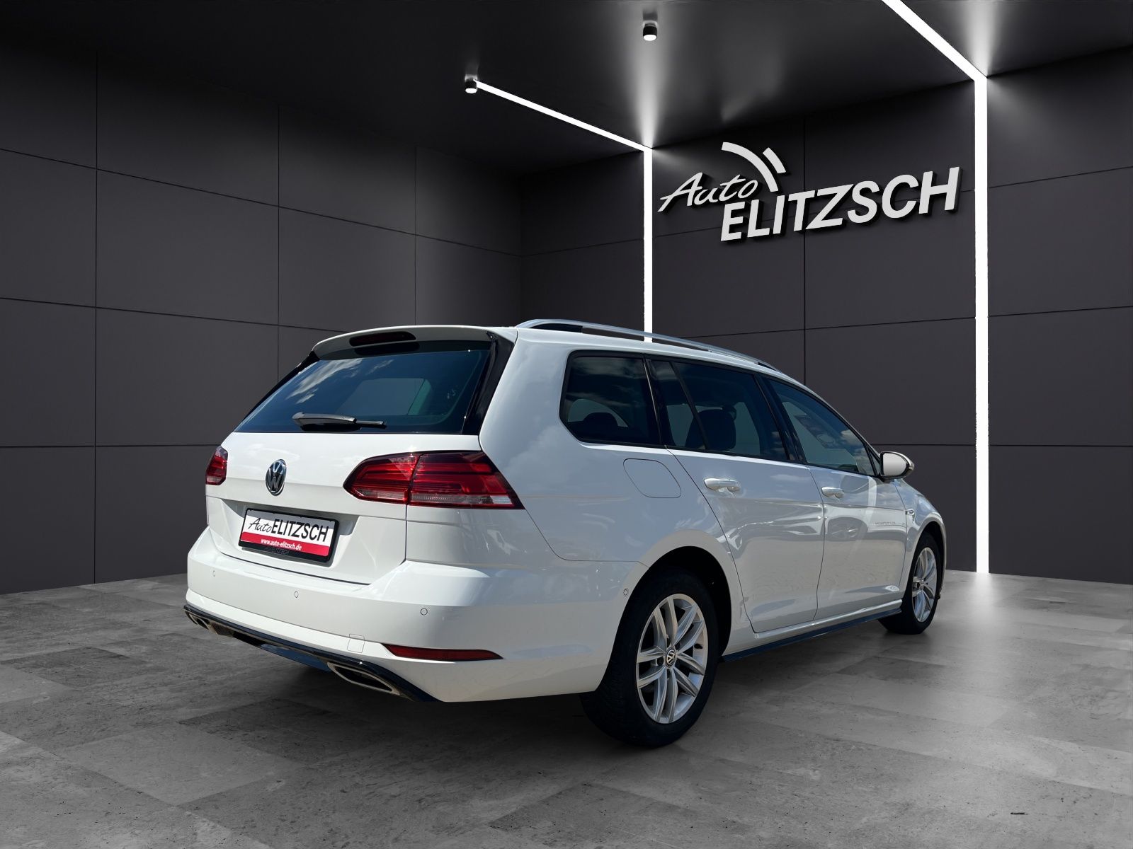 Fahrzeugabbildung Volkswagen Golf VII Variant TDI R-Line  DSG Navi ACC RFK SH