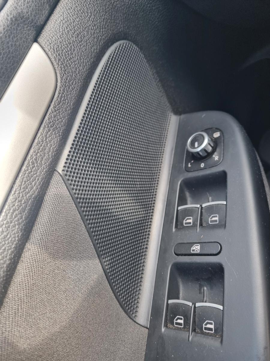 Volkswagen Golf 2010 — photo 16